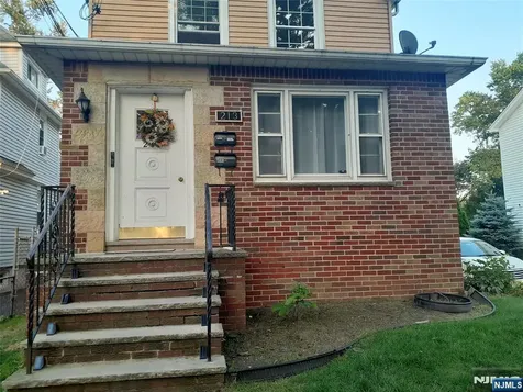 213 Elm Avenue Teaneck NJ 07666