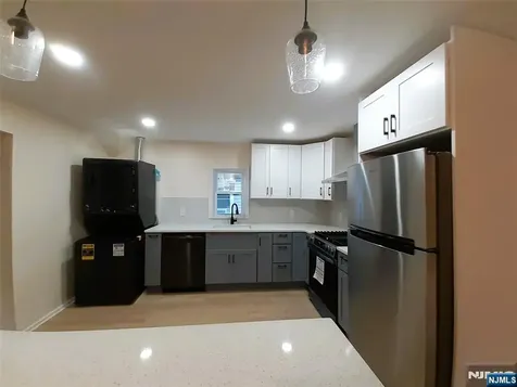 213 Elm Avenue Teaneck NJ 07666