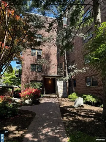411 Park Fort Lee NJ 07024