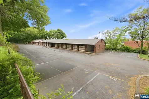 100 Palisade Avenue Englewood NJ 07631