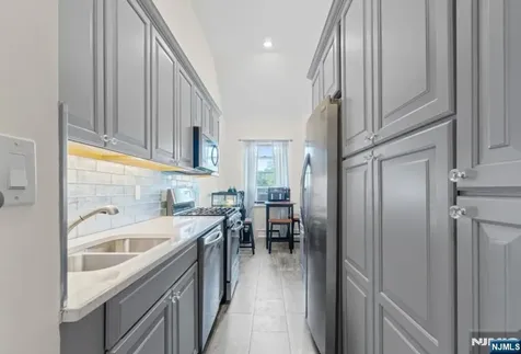 100 Palisade Avenue Englewood NJ 07631