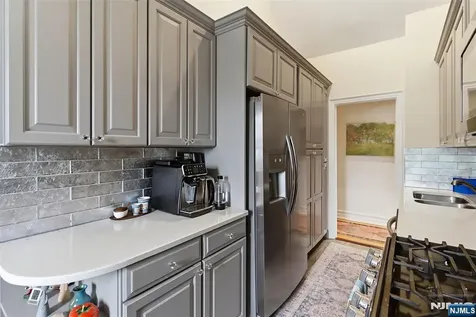 100 Palisade Avenue Englewood NJ 07631