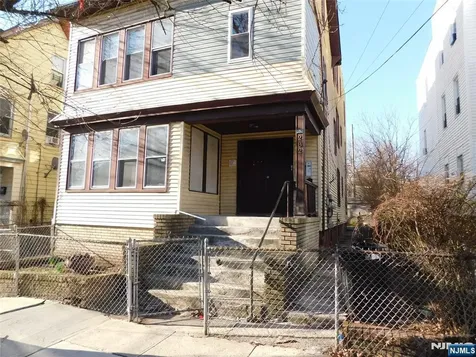 284 Renner Avenue Newark NJ 07112