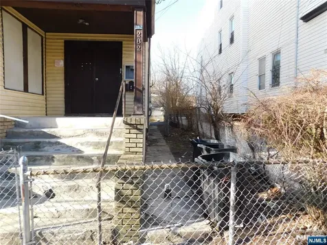 284 Renner Avenue Newark NJ 07112