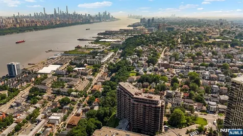 100 Carlyle Drive Cliffside Park NJ 07010