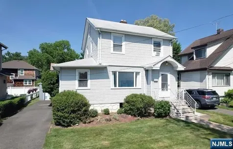 313 Elm Place Leonia NJ 07605