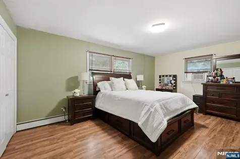 22 Federal Hill Road Pompton Lakes NJ 07442
