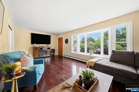 22 Federal Hill Road Pompton Lakes NJ 07442