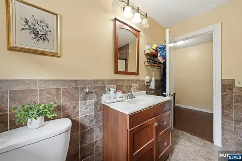 22 Federal Hill Road Pompton Lakes NJ 07442