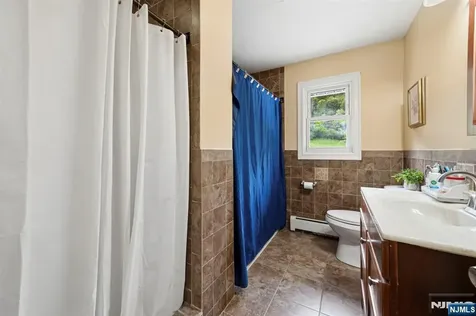 22 Federal Hill Road Pompton Lakes NJ 07442