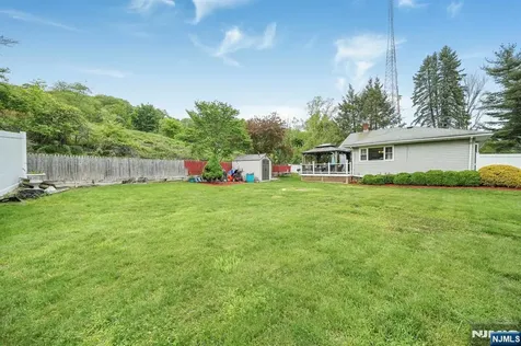 22 Federal Hill Road Pompton Lakes NJ 07442