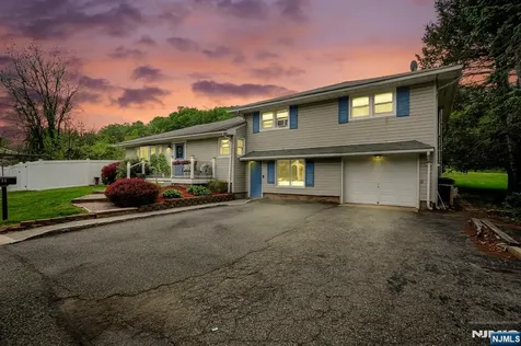 22 Federal Hill Road Pompton Lakes NJ 07442