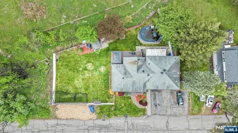 22 Federal Hill Road Pompton Lakes NJ 07442