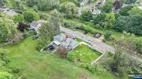 22 Federal Hill Road Pompton Lakes NJ 07442