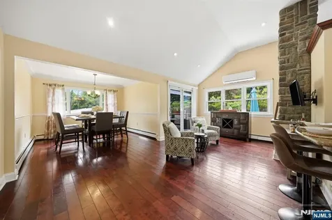 22 Federal Hill Road Pompton Lakes NJ 07442