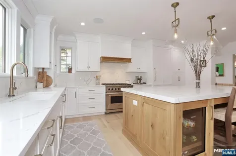 425 Wastena Terrace Ridgewood NJ 07450
