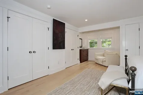 425 Wastena Terrace Ridgewood NJ 07450