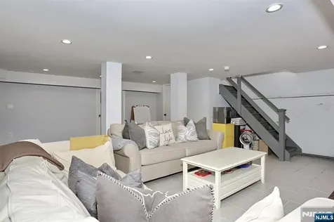 425 Wastena Terrace Ridgewood NJ 07450