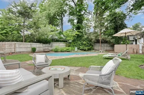 425 Wastena Terrace Ridgewood NJ 07450