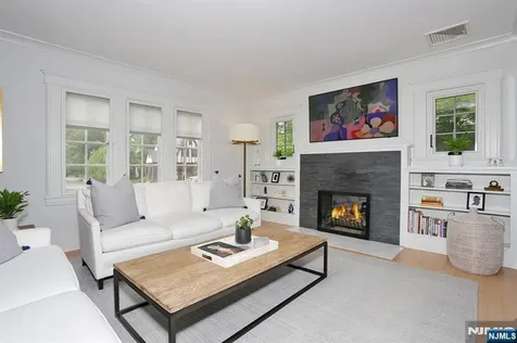 425 Wastena Terrace Ridgewood NJ 07450