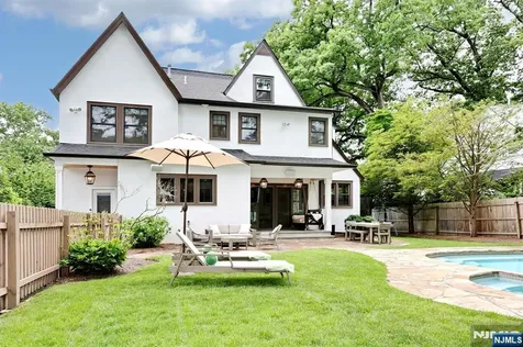 425 Wastena Terrace Ridgewood NJ 07450
