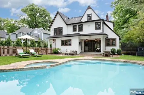 425 Wastena Terrace Ridgewood NJ 07450