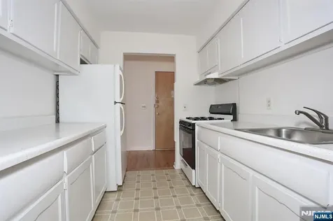 565 Grove Street Clifton NJ 07013