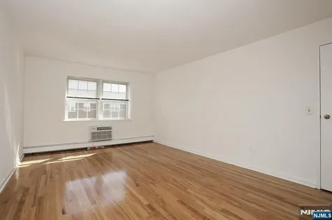 565 Grove Street Clifton NJ 07013