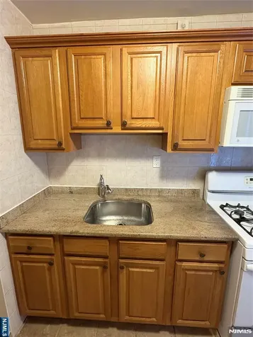 2337 Hudson Terrace Fort Lee NJ 07024