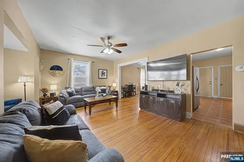 103 Chamberlain Avenue Paterson NJ 07502
