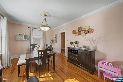 103 Chamberlain Avenue Paterson NJ 07502