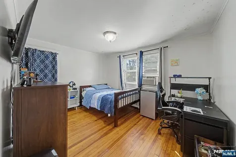 103 Chamberlain Avenue Paterson NJ 07502