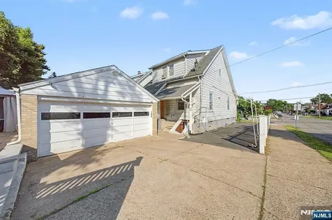 103 Chamberlain Avenue Paterson NJ 07502