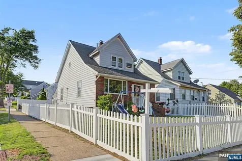 103 Chamberlain Avenue Paterson NJ 07502