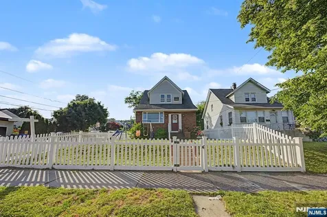 103 Chamberlain Avenue Paterson NJ 07502