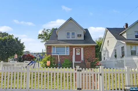 103 Chamberlain Avenue Paterson NJ 07502