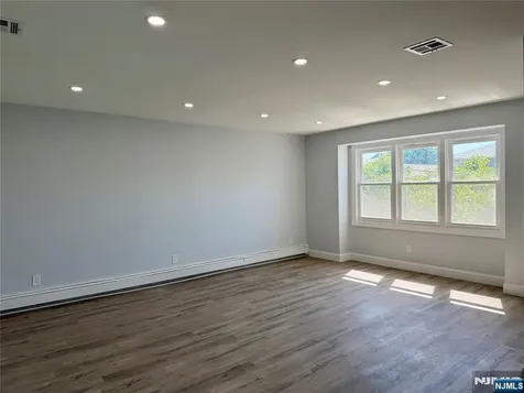 133 Jay Avenue Lyndhurst NJ 07071