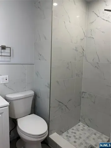 133 Jay Avenue Lyndhurst NJ 07071