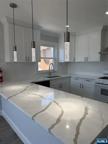 133 Jay Avenue Lyndhurst NJ 07071