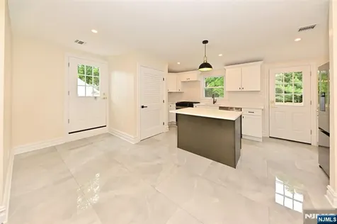 190 Madison Avenue Midland Park NJ 07432