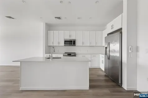 2 Executive Drive Fort Lee NJ 07024