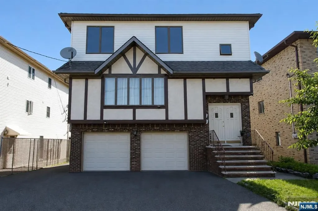 365 54th Street Elmwood Park NJ 07407