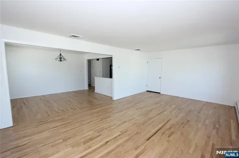 365 54th Street Elmwood Park NJ 07407