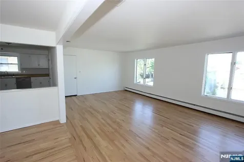 365 54th Street Elmwood Park NJ 07407