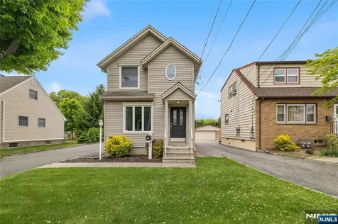 72 Forest Avenue Hawthorne NJ 07506