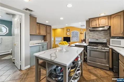 72 Forest Avenue Hawthorne NJ 07506