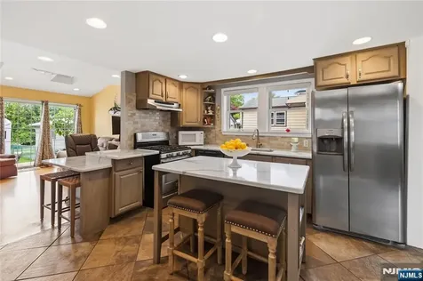 72 Forest Avenue Hawthorne NJ 07506