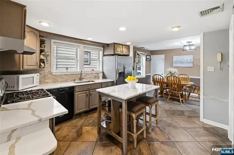 72 Forest Avenue Hawthorne NJ 07506