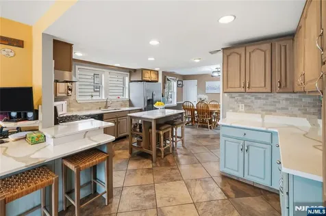 72 Forest Avenue Hawthorne NJ 07506