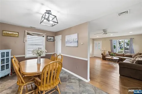 72 Forest Avenue Hawthorne NJ 07506